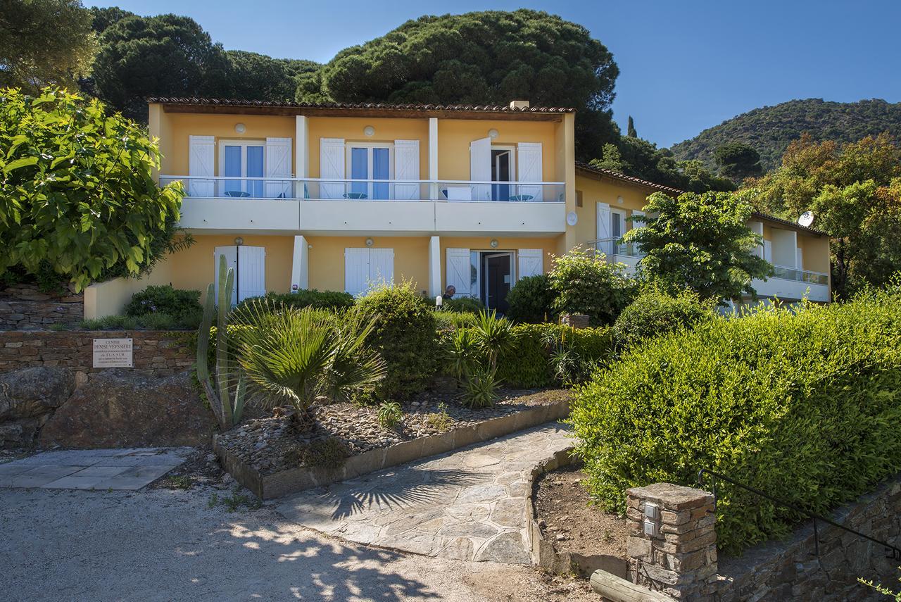 Hotel-Club Du Domaine D'Aiguebelle, Ussim Vacances Le Lavandou Exterior foto